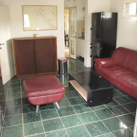 Momcilovic Ferienhaus *